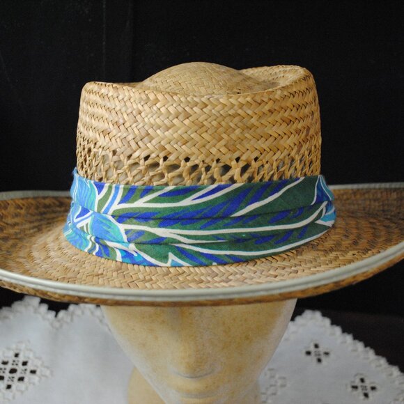 Vintage Straw Sun Hat with Tropical Fabric Band Made in USA - Picture 2 of 13